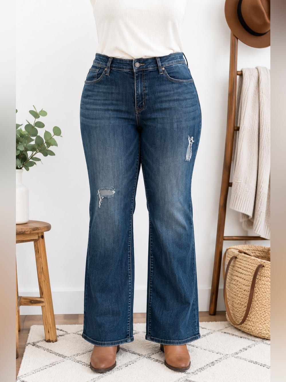 Torrid Distressed Bootcut Jeans Size 20 Plus Size Medium Wash Stretch Denim